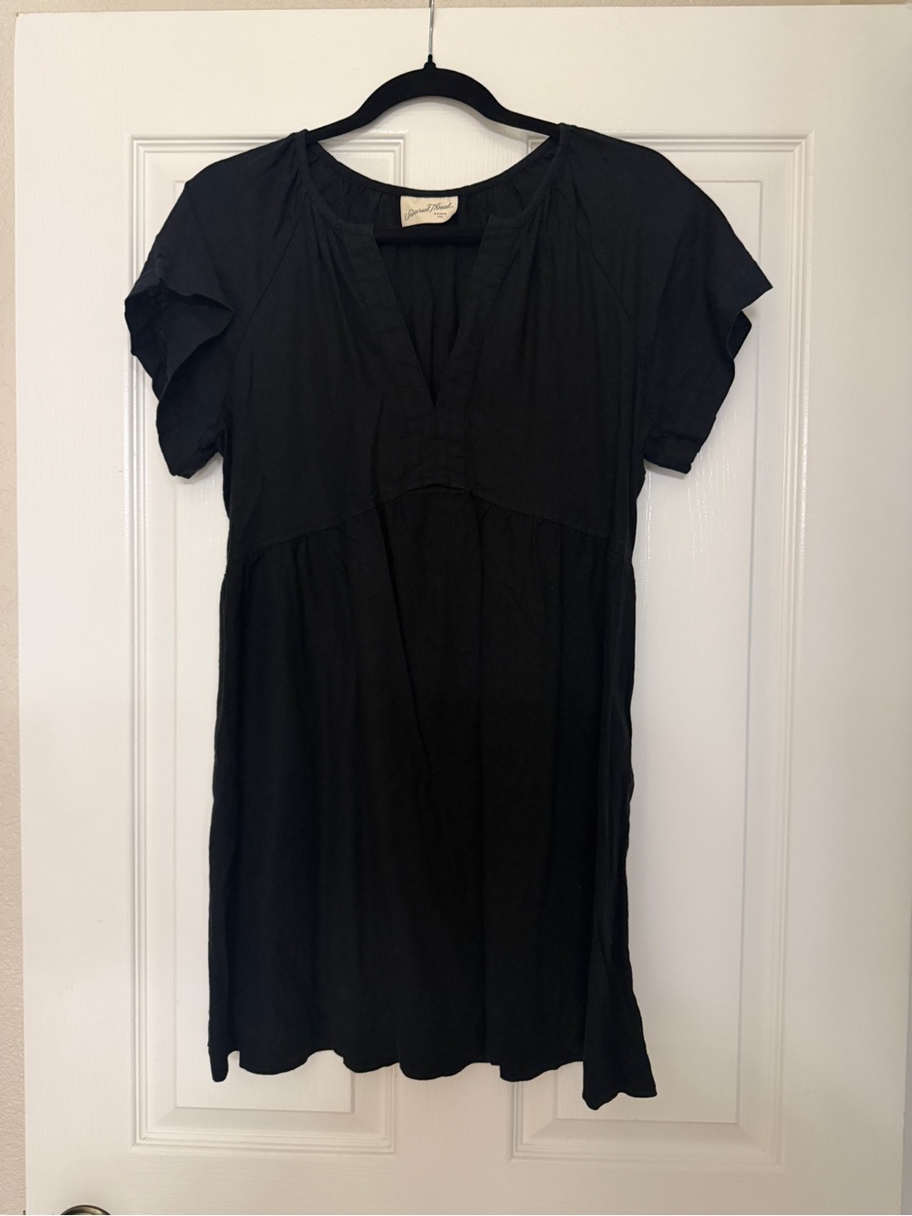Universal Thread Black V-Neck Short Sleeve Tunic